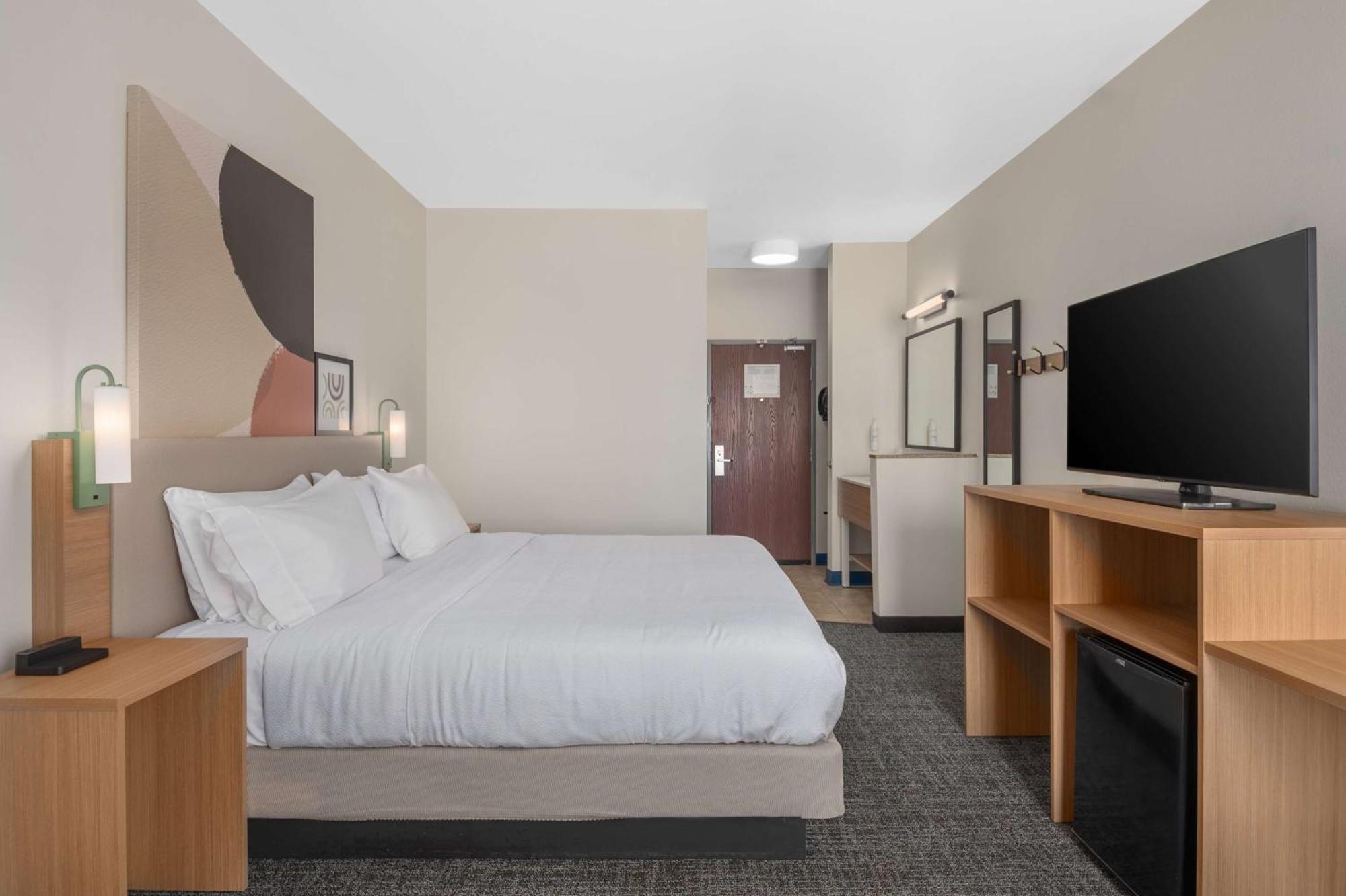 Spark By Hilton Minot Exterior photo
